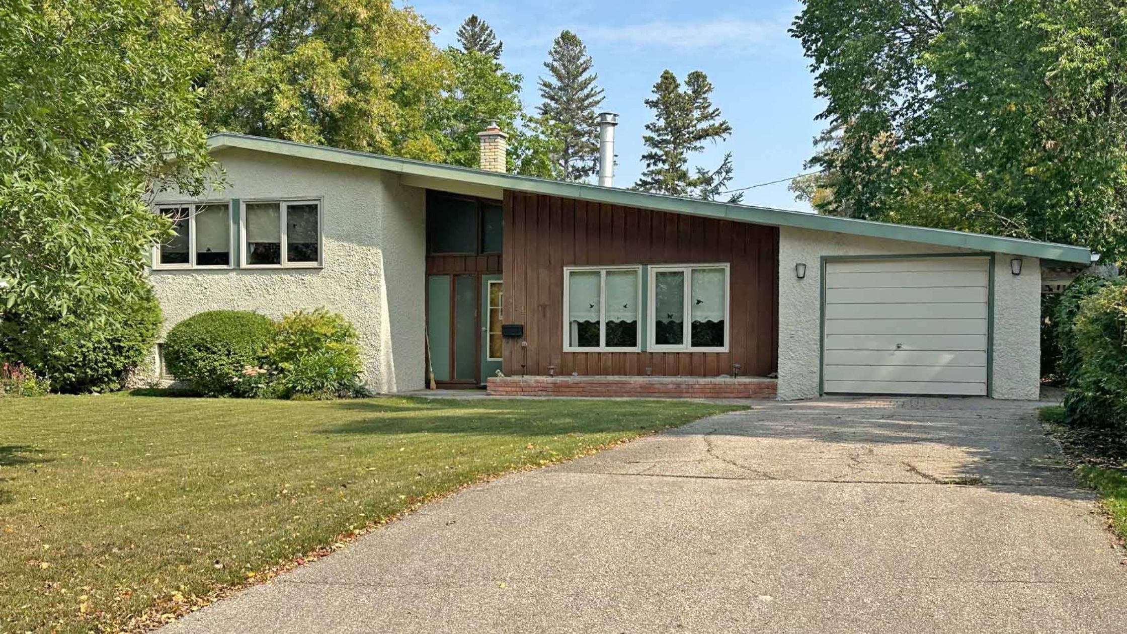 With Houses for Sale in Stonewall Exploring the Path to Your Dream